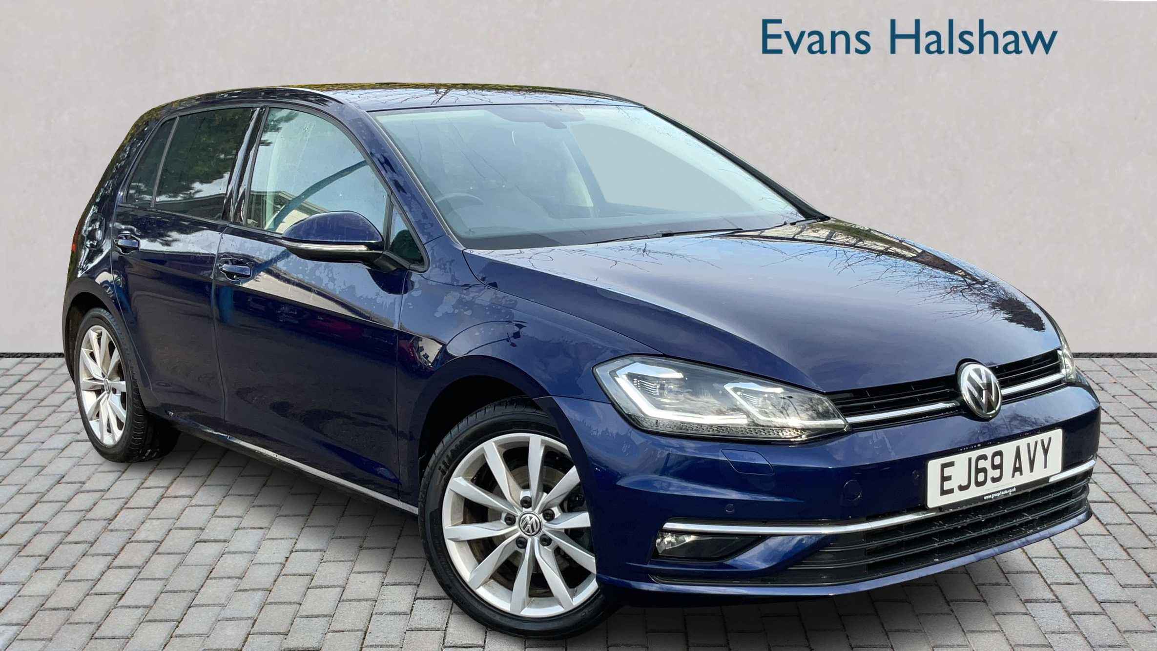 Main listing image - Volkswagen Golf