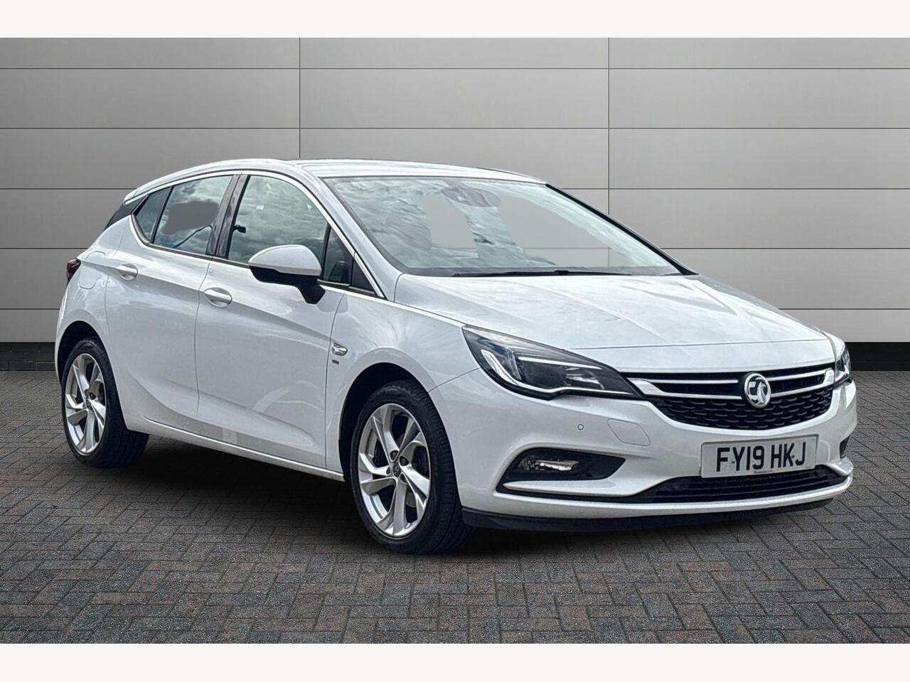 Main listing image - Vauxhall Astra