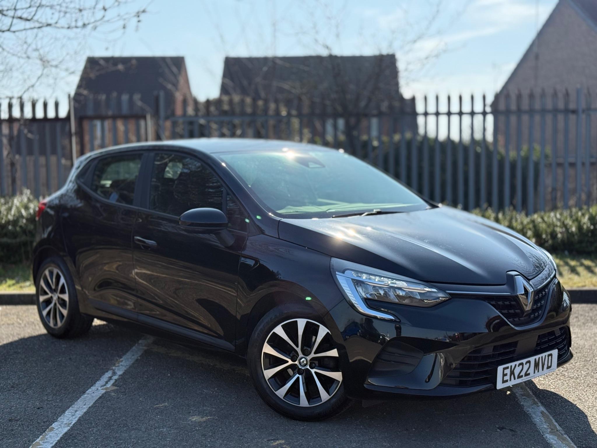 Main listing image - Renault Clio