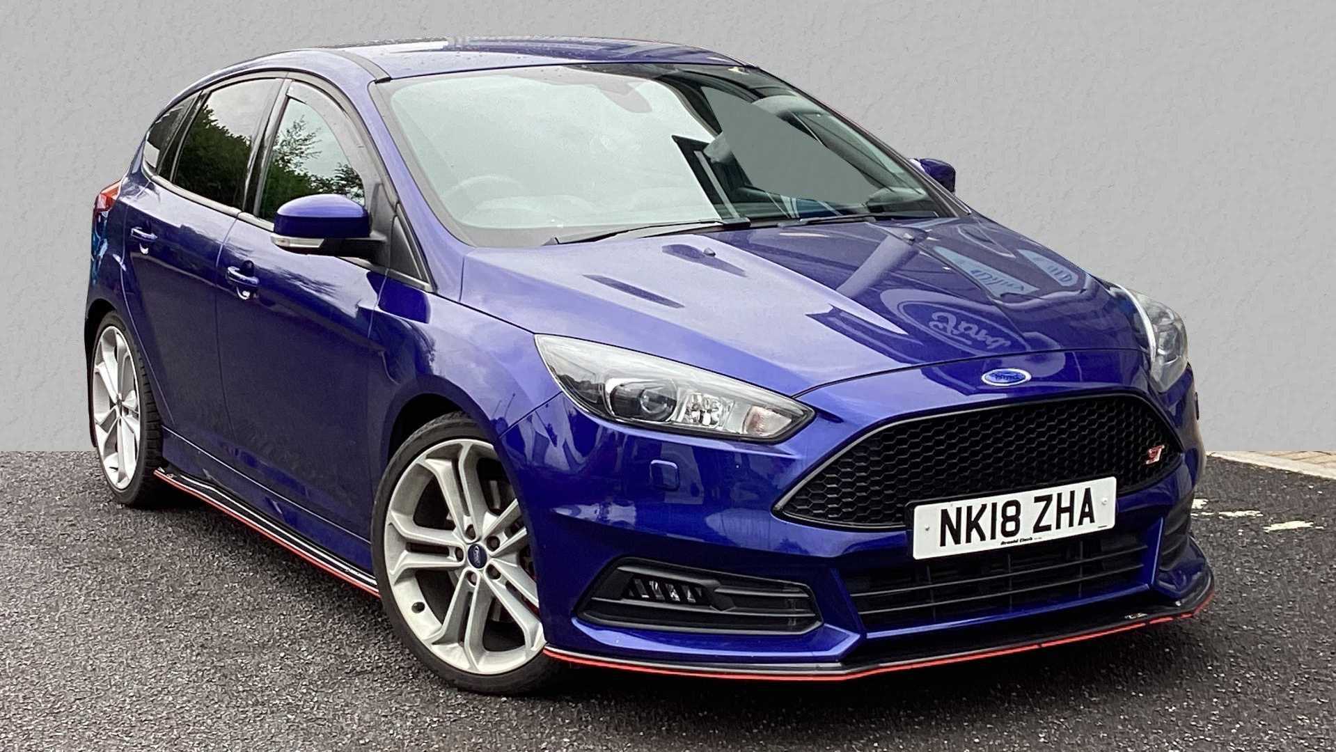 Main listing image - Ford Focus ST