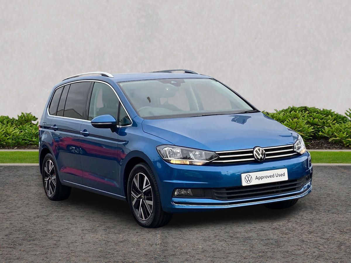 Main listing image - Volkswagen Touran