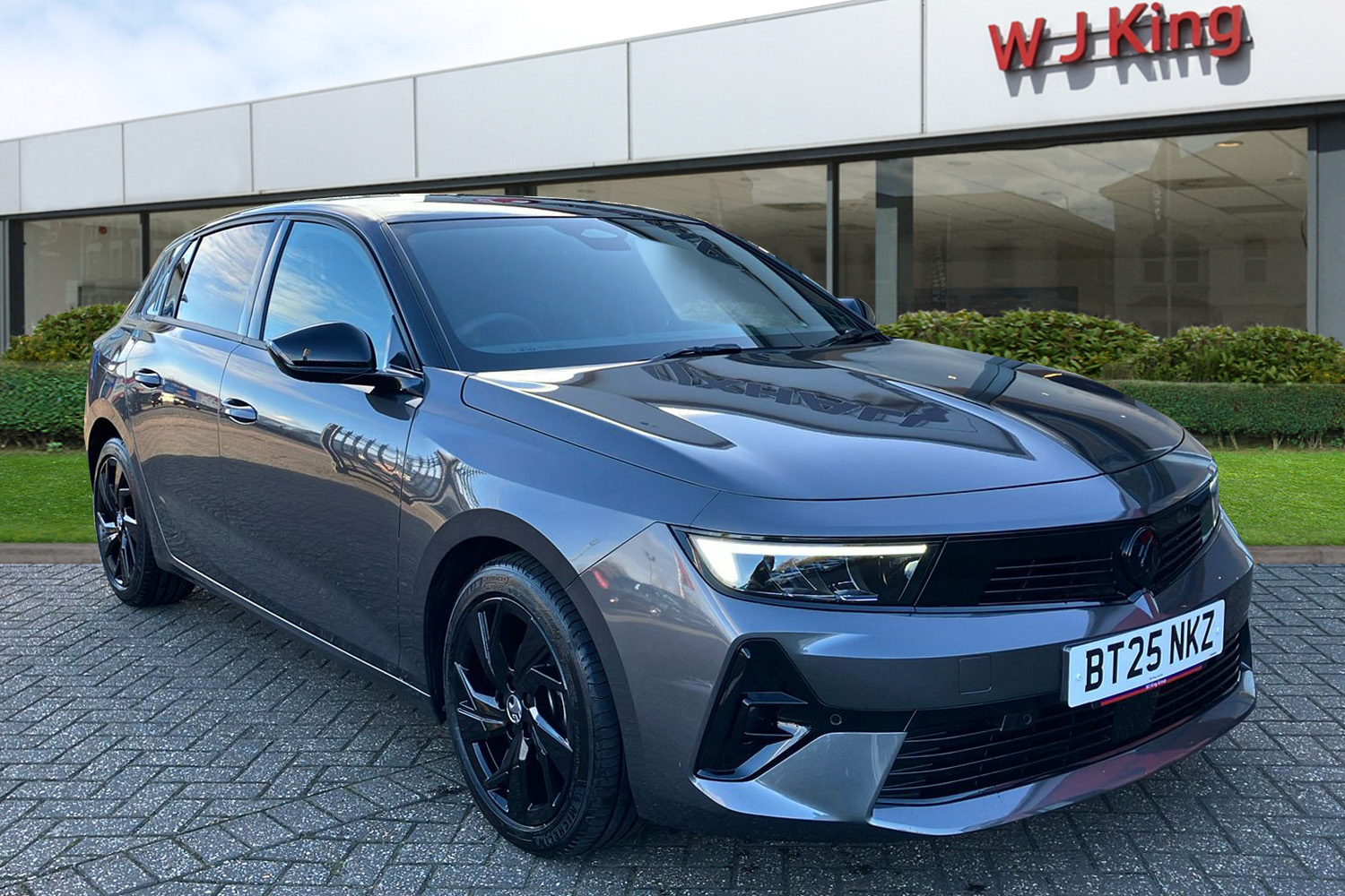 Main listing image - Vauxhall Astra