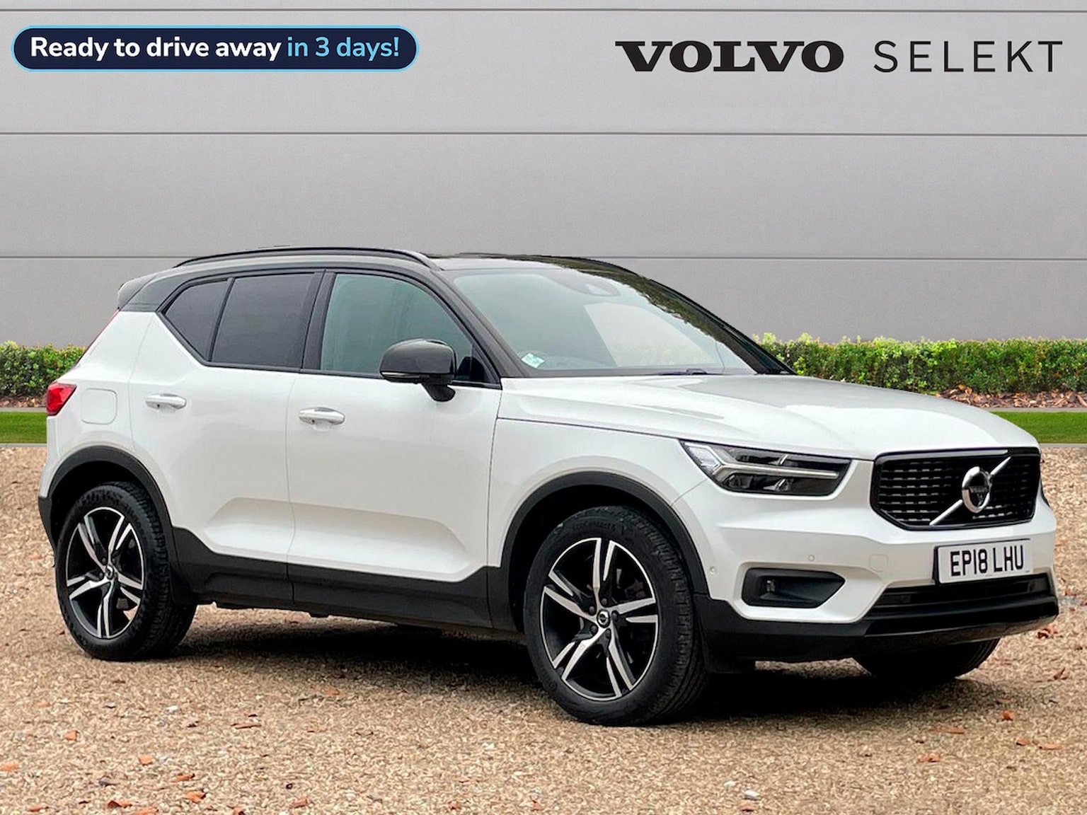 Main listing image - Volvo XC40