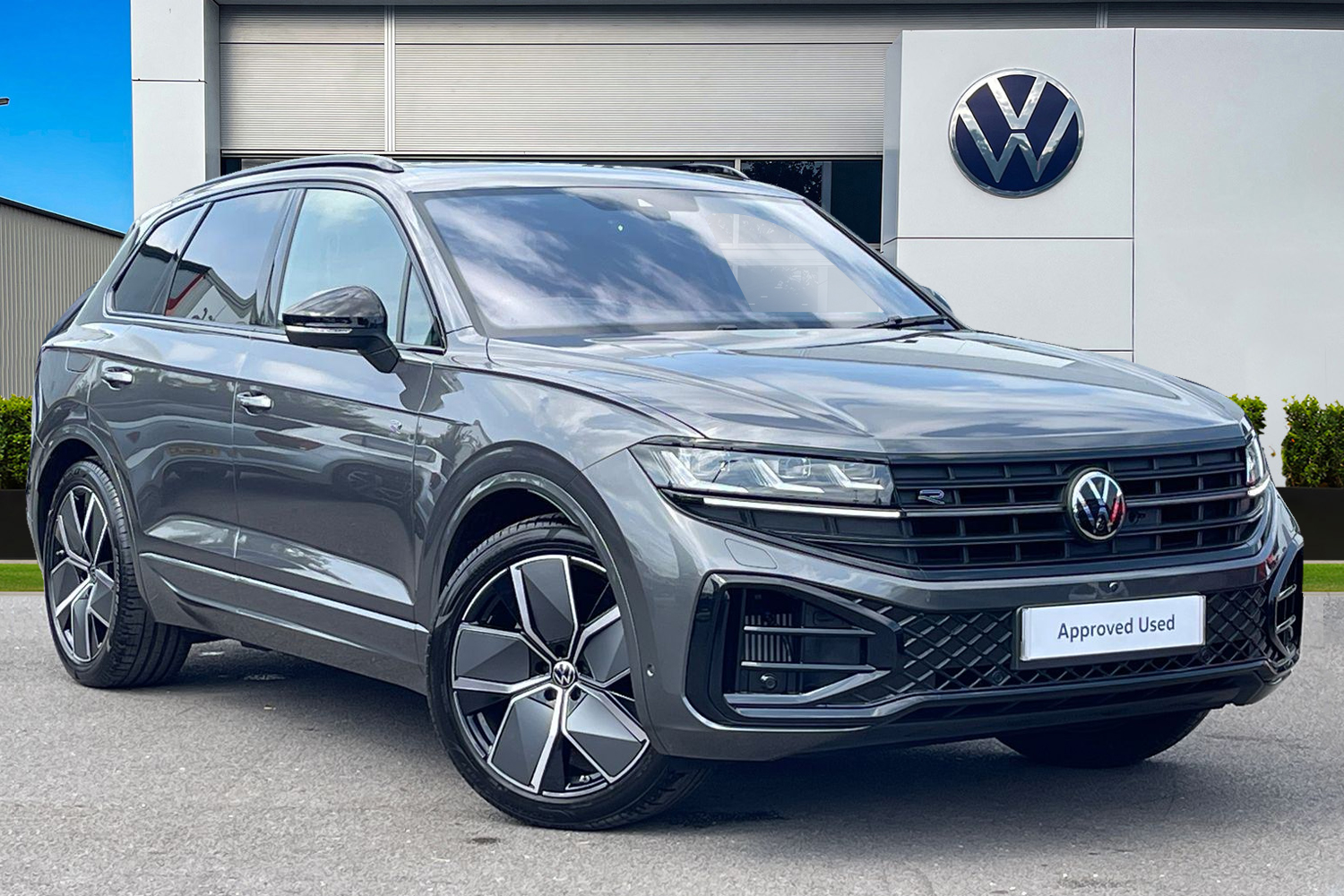 Main listing image - Volkswagen Touareg