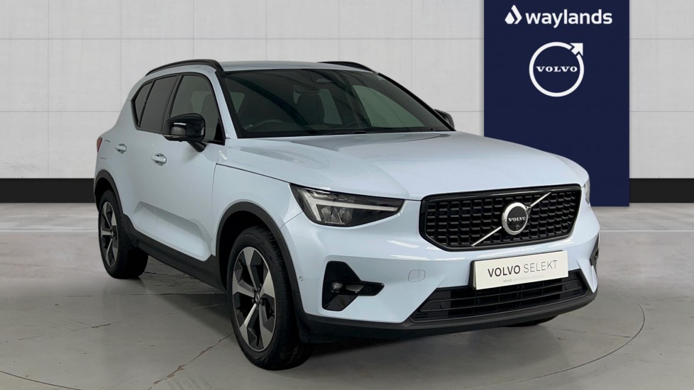 Main listing image - Volvo XC40