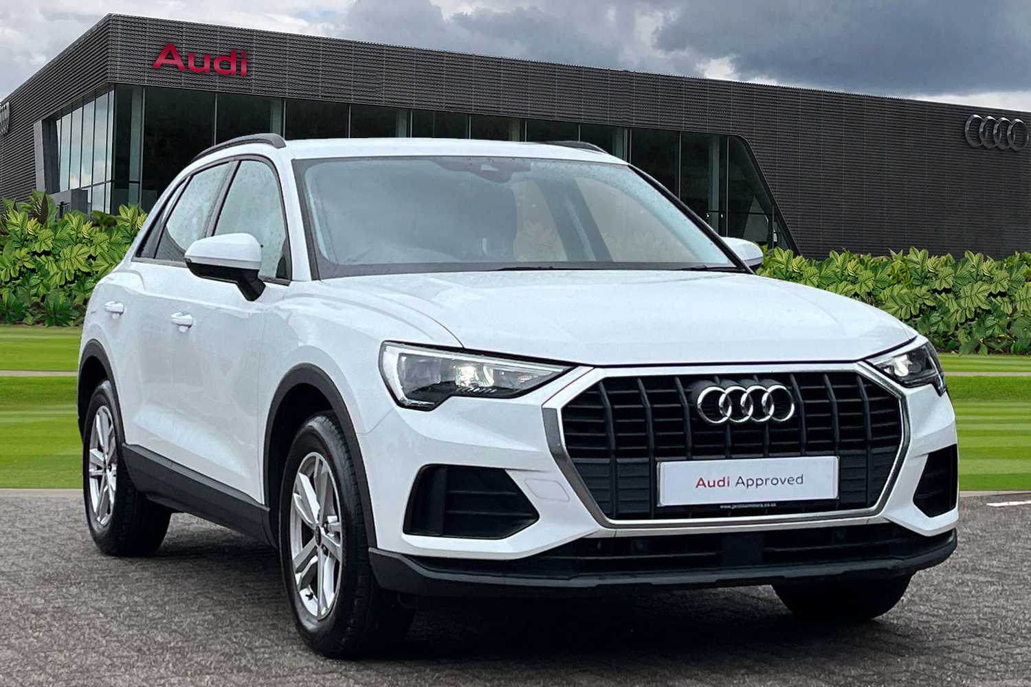 Main listing image - Audi Q3