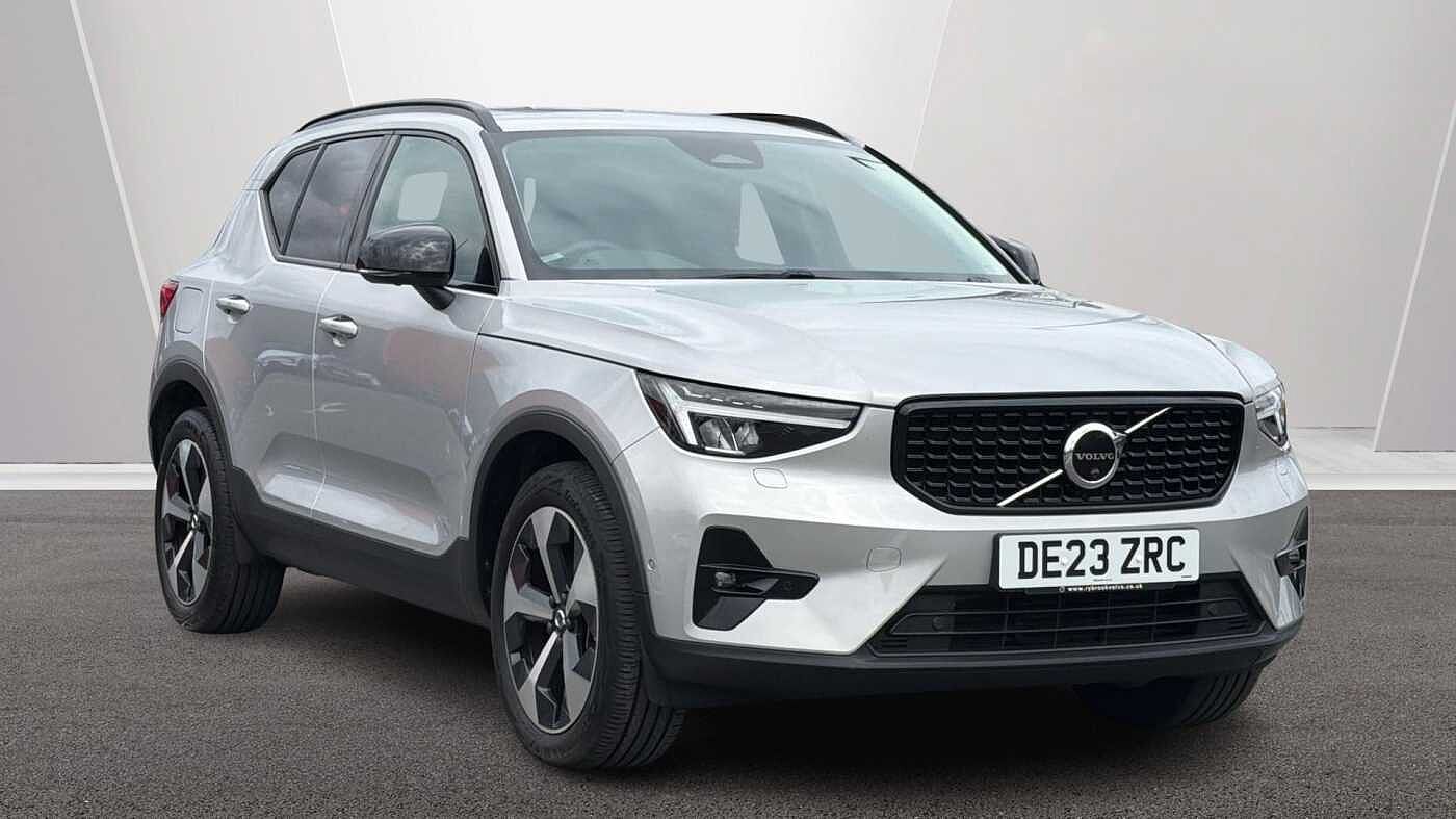 Main listing image - Volvo XC40