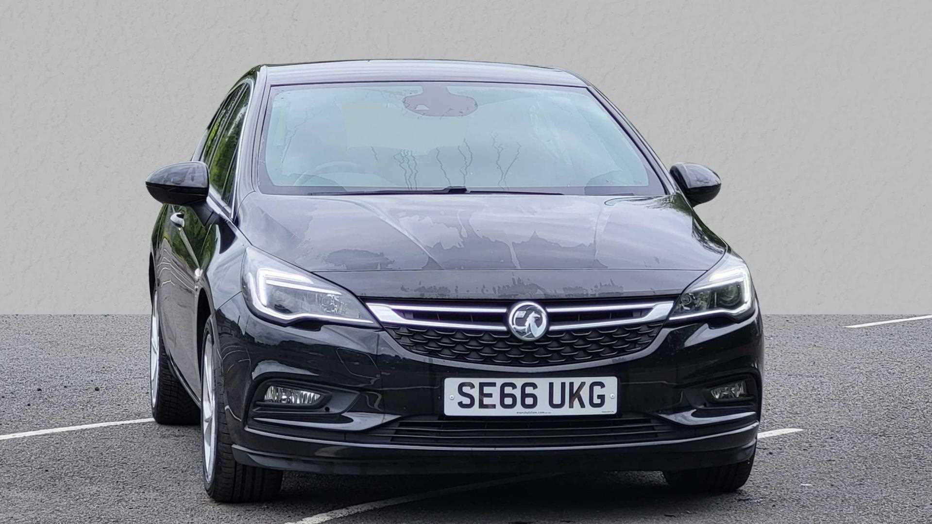 Main listing image - Vauxhall Astra
