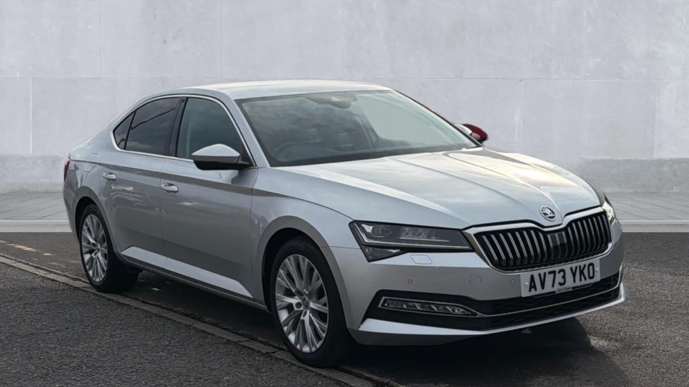 Main listing image - Skoda Superb