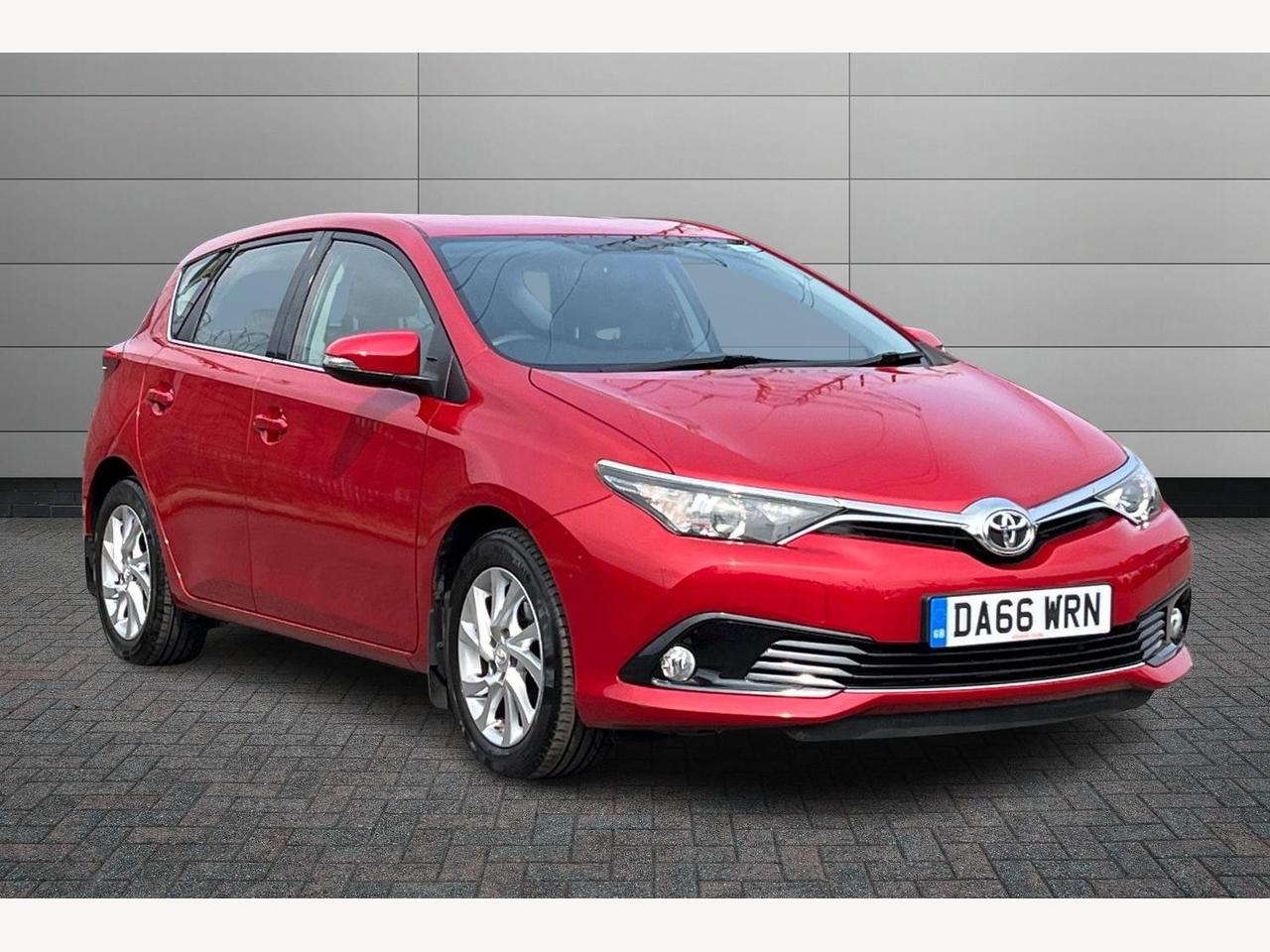 Main listing image - Toyota Auris