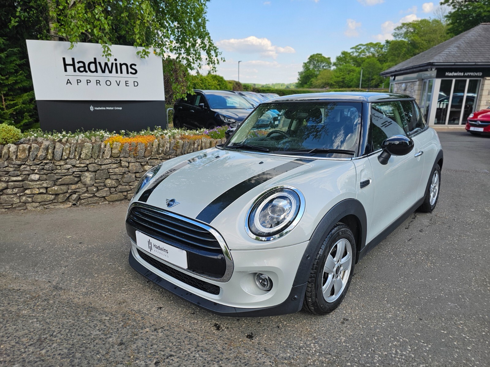 Main listing image - MINI Hatchback