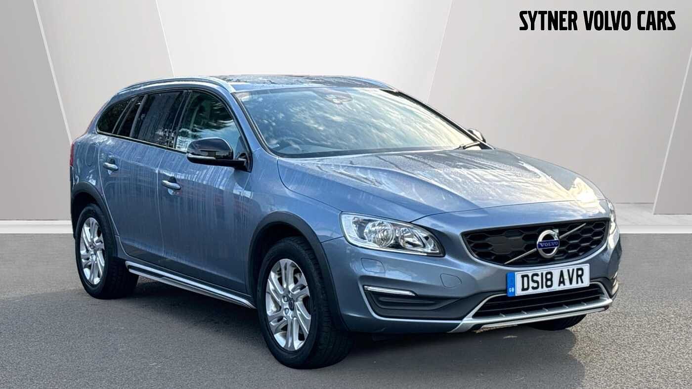 Main listing image - Volvo V60 Cross Country