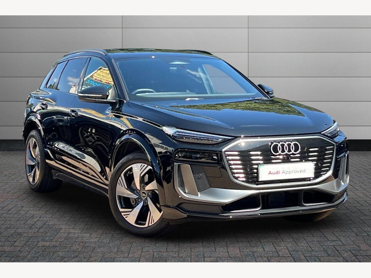 Main listing image - Audi Q6 e-tron