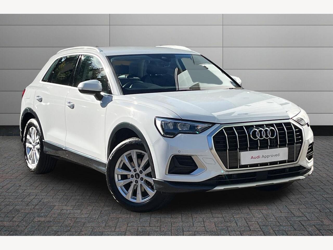 Main listing image - Audi Q3