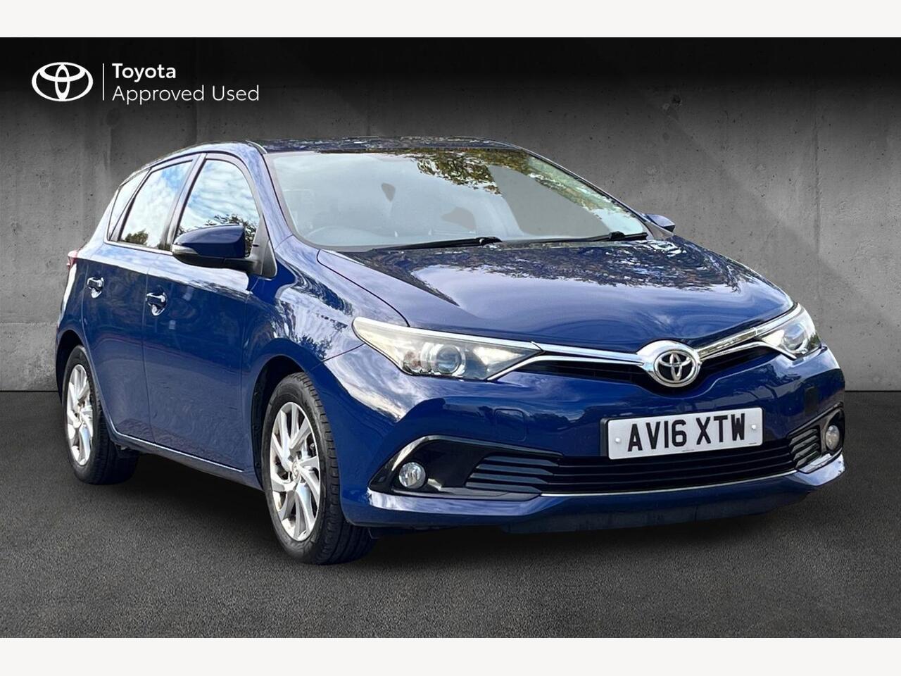 Main listing image - Toyota Auris