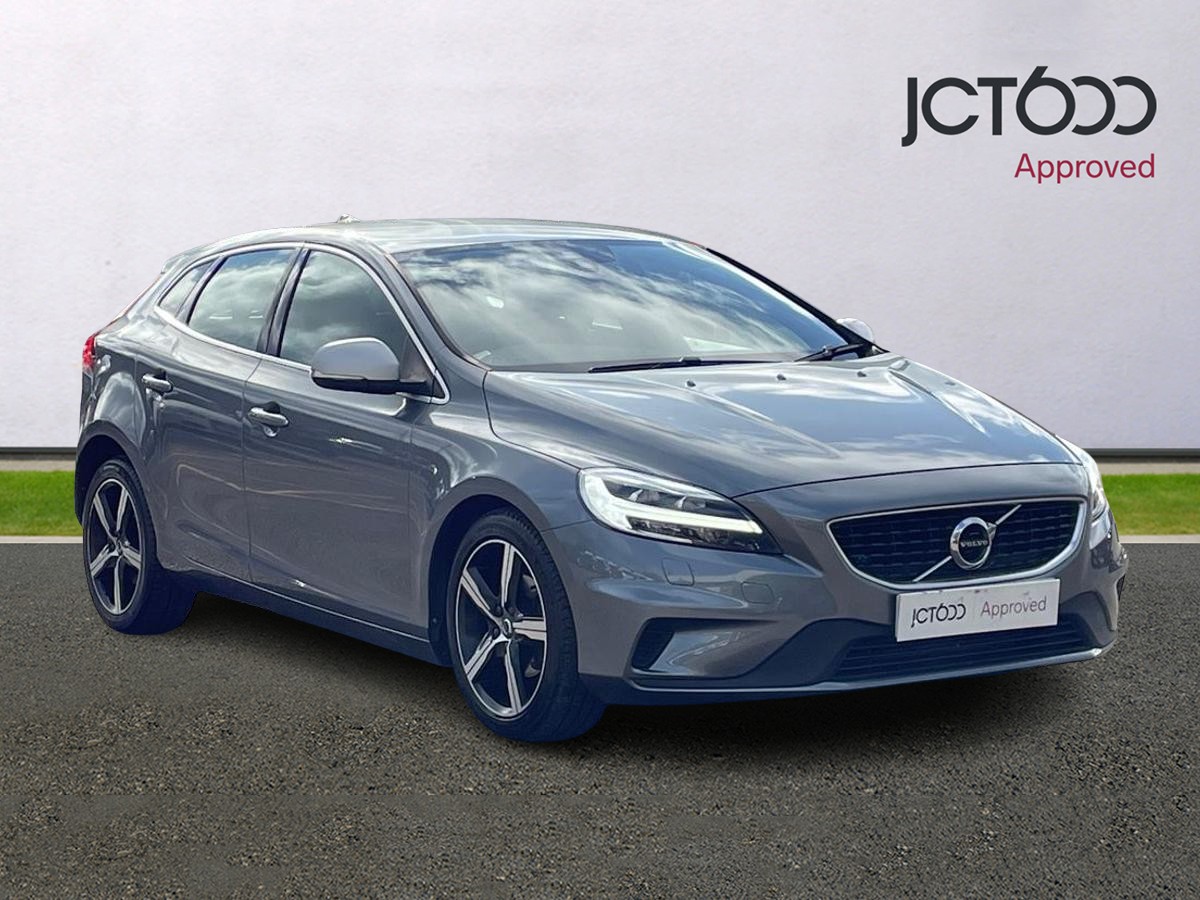 Main listing image - Volvo V40