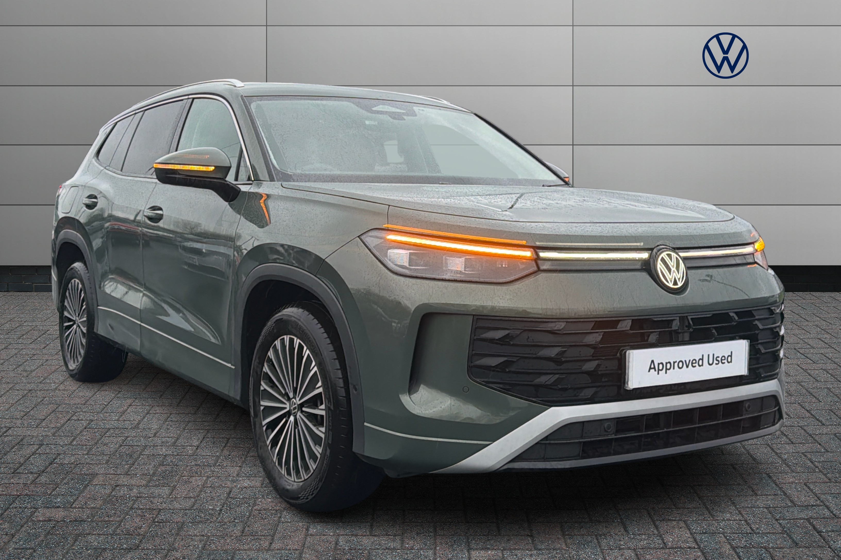 Main listing image - Volkswagen Tayron