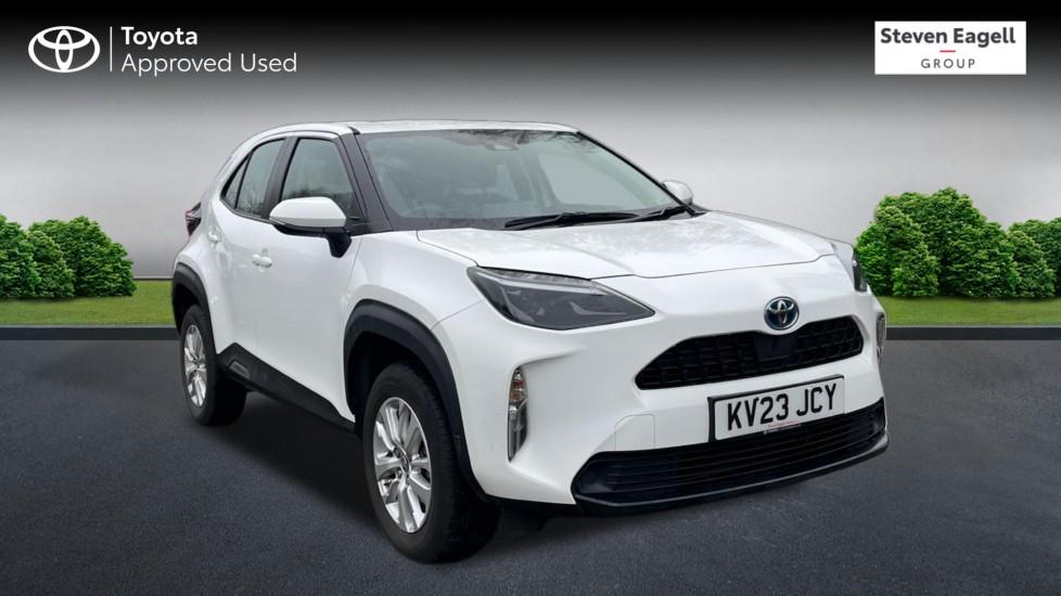 Main listing image - Toyota Yaris Cross