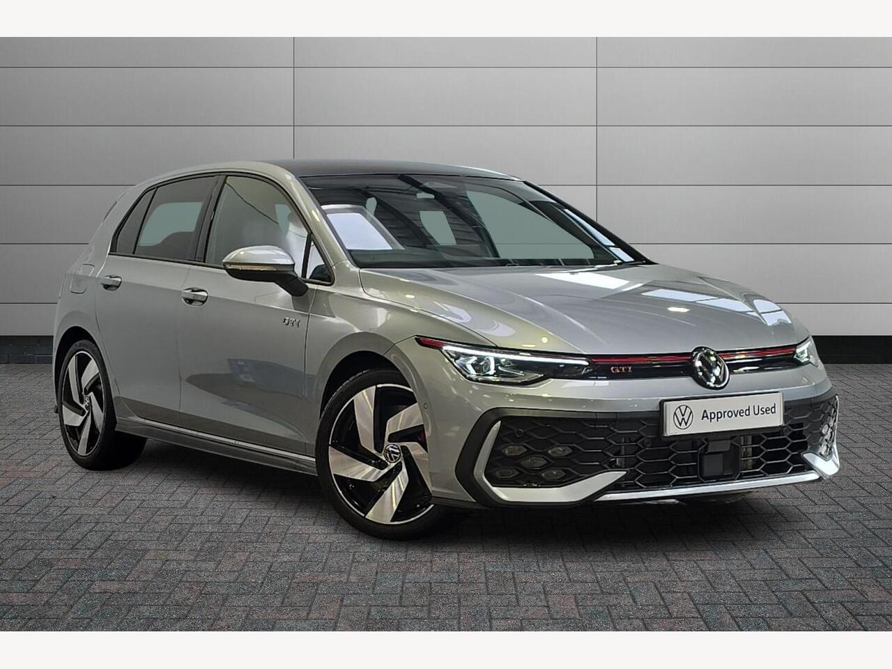 Main listing image - Volkswagen Golf