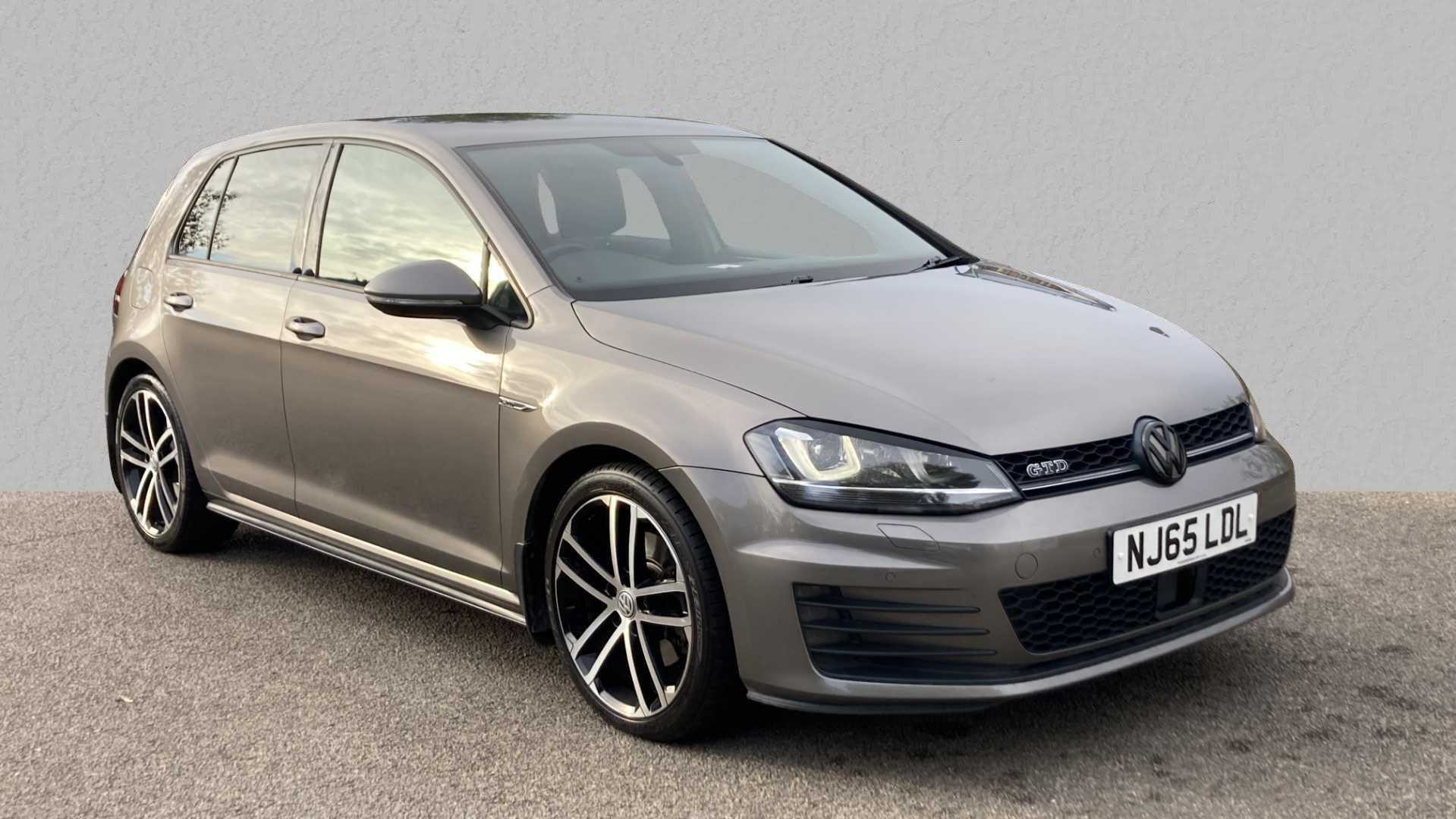 Main listing image - Volkswagen Golf