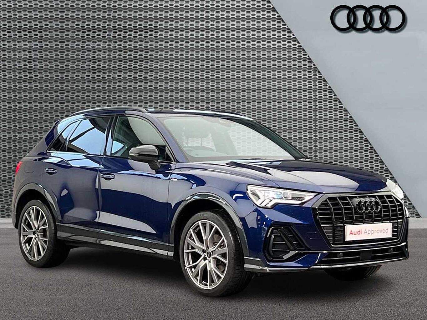 Main listing image - Audi Q3