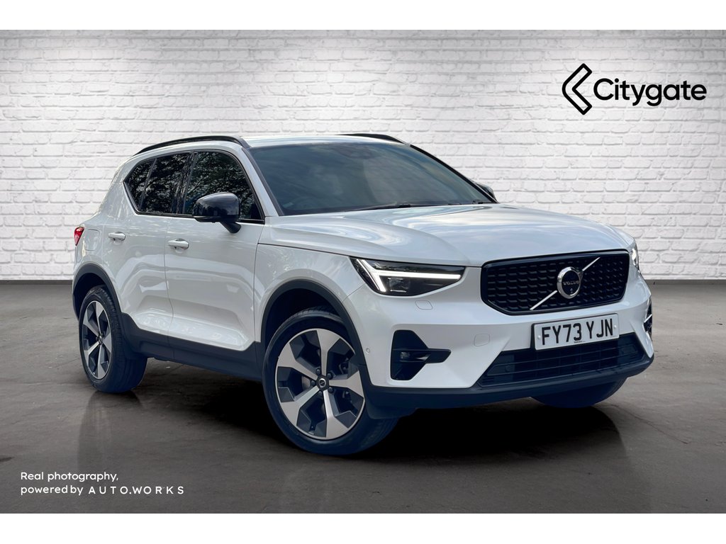 Main listing image - Volvo XC40