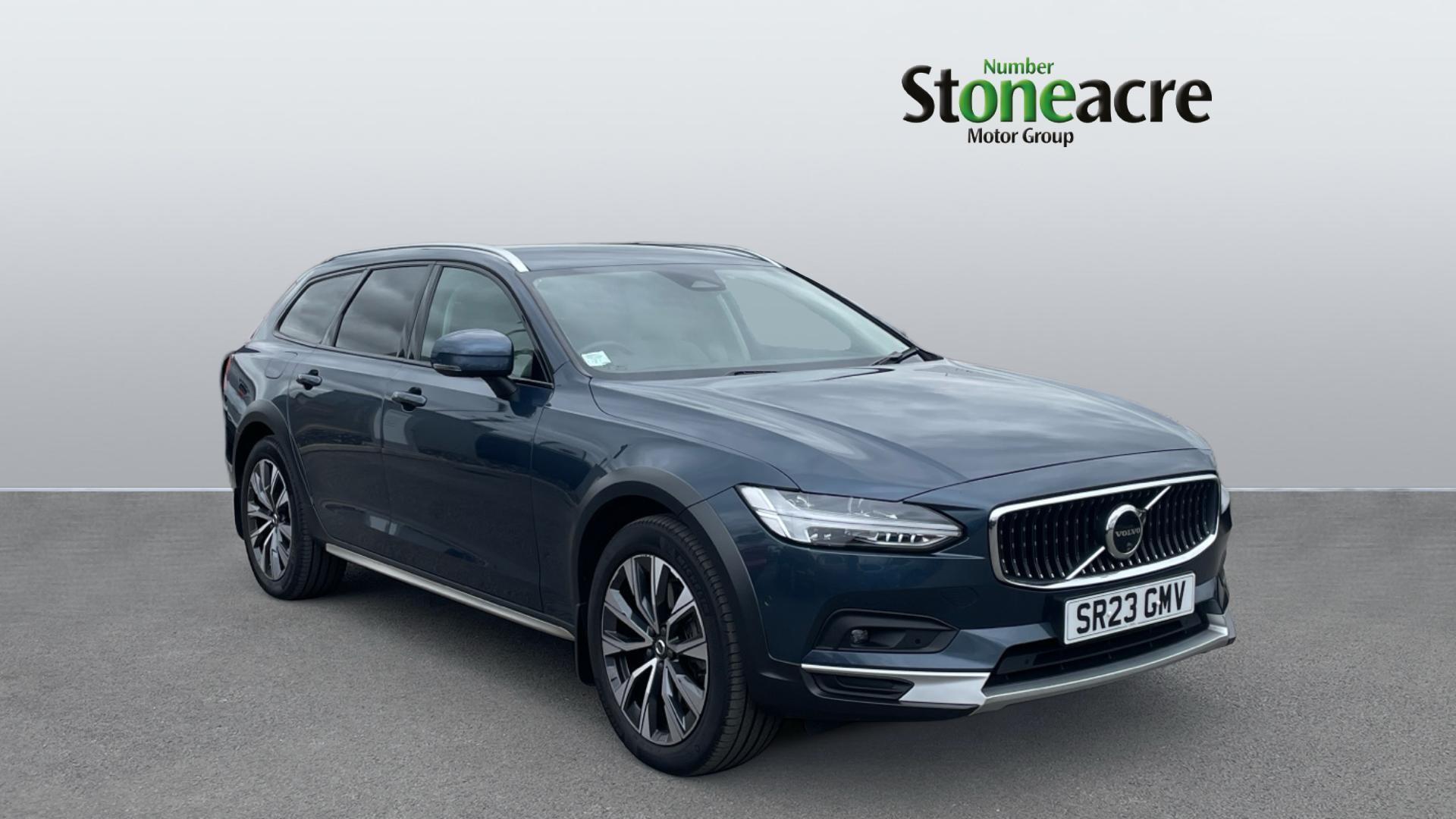 Main listing image - Volvo V90
