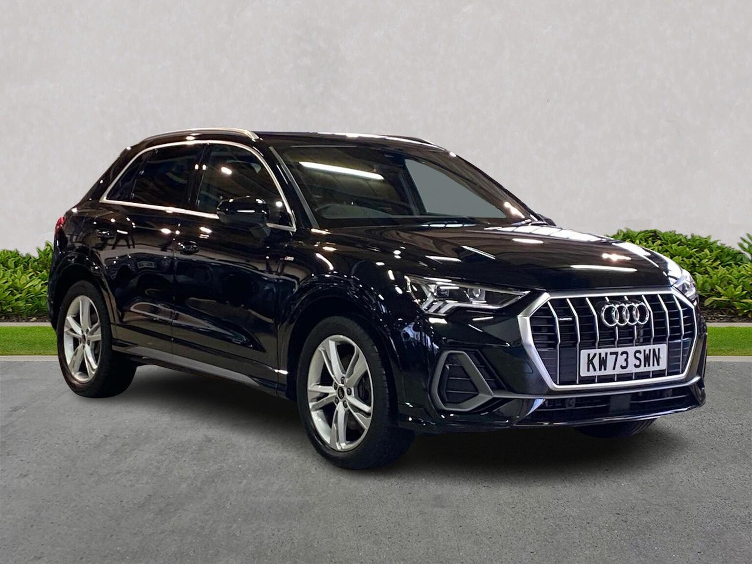 Main listing image - Audi Q3