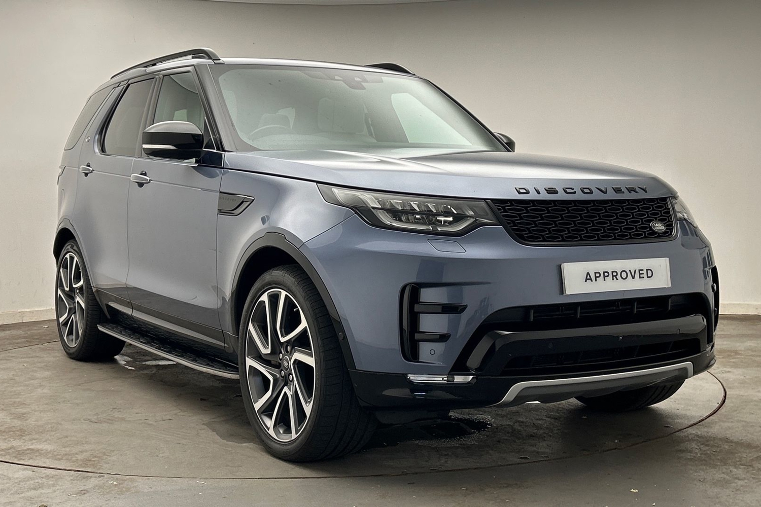 Main listing image - Land Rover Discovery