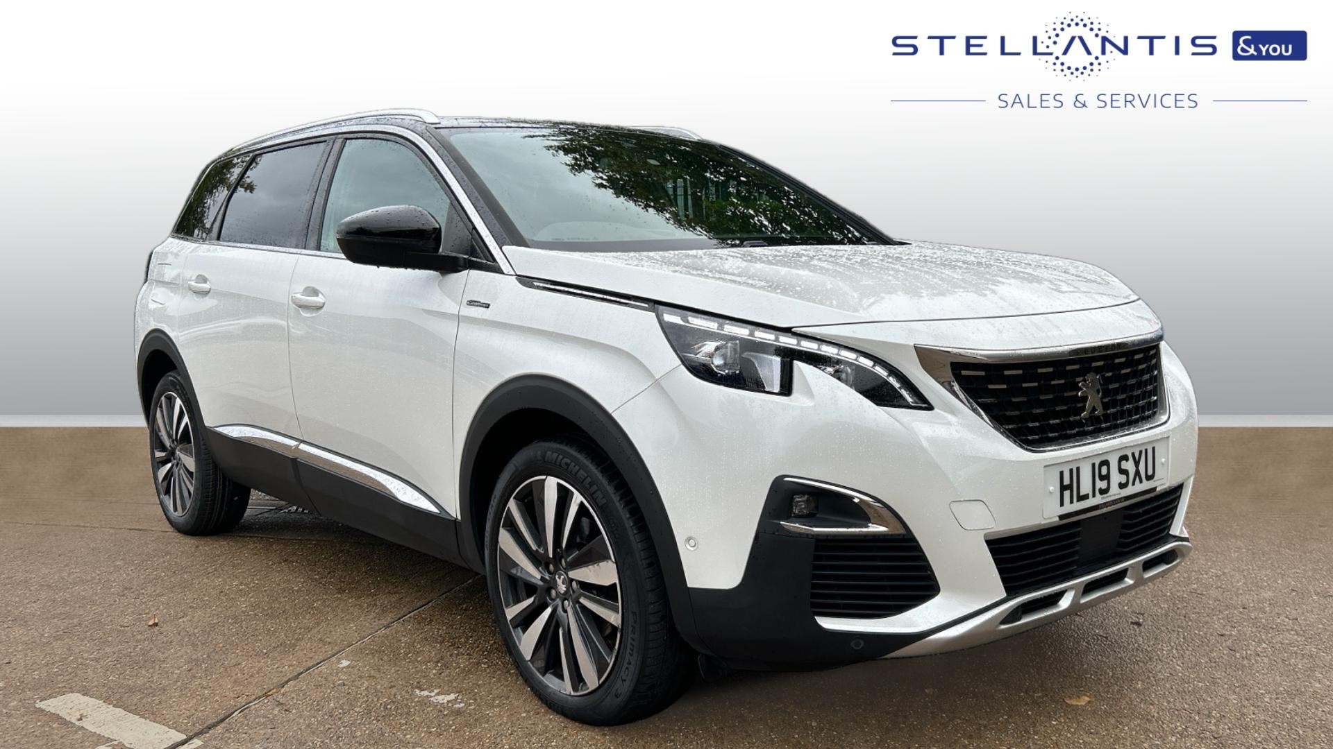 Main listing image - Peugeot 5008