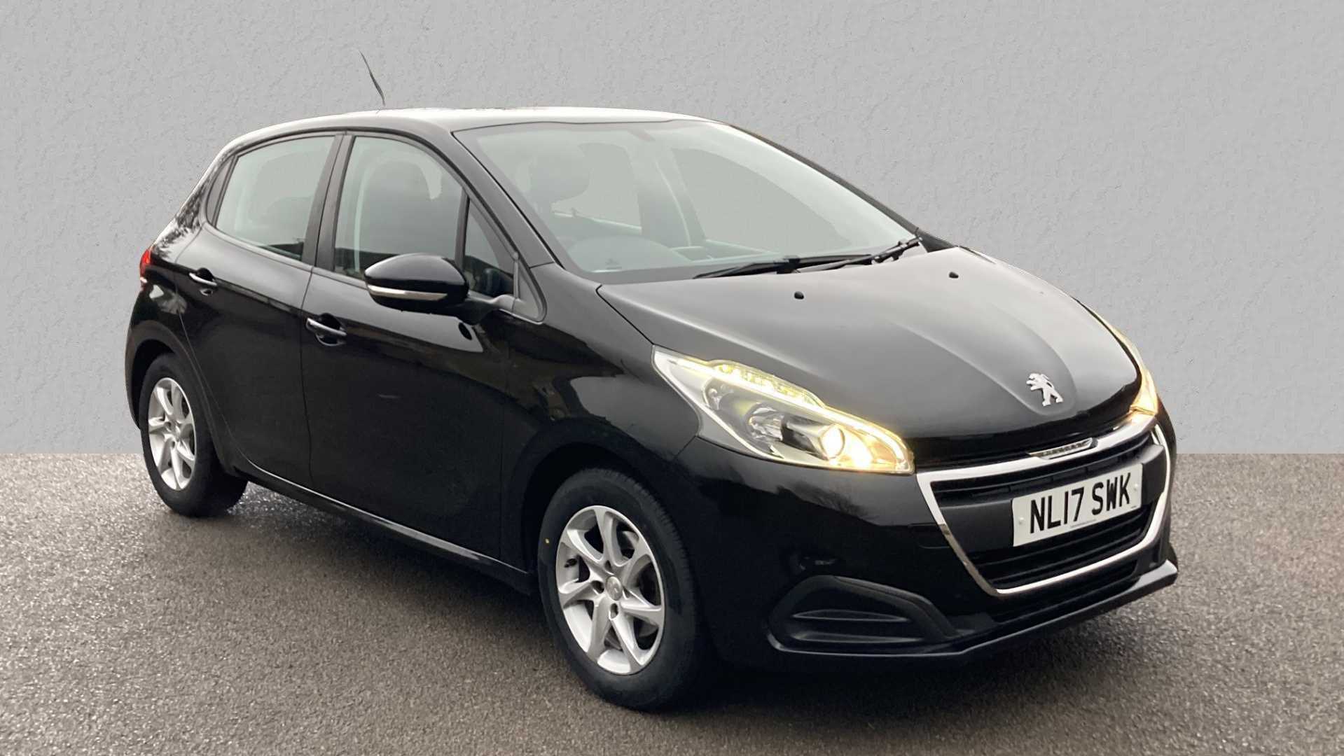 Main listing image - Peugeot 208