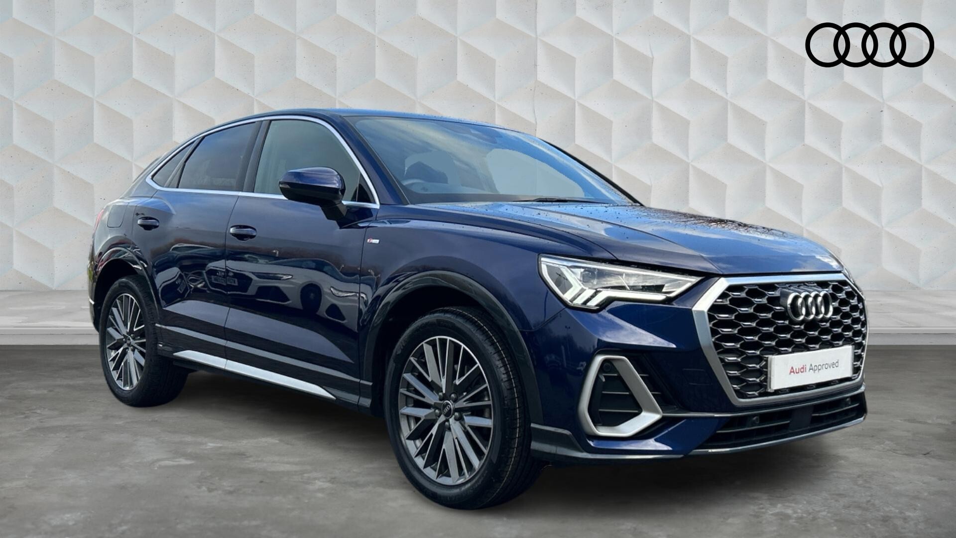 Main listing image - Audi Q3