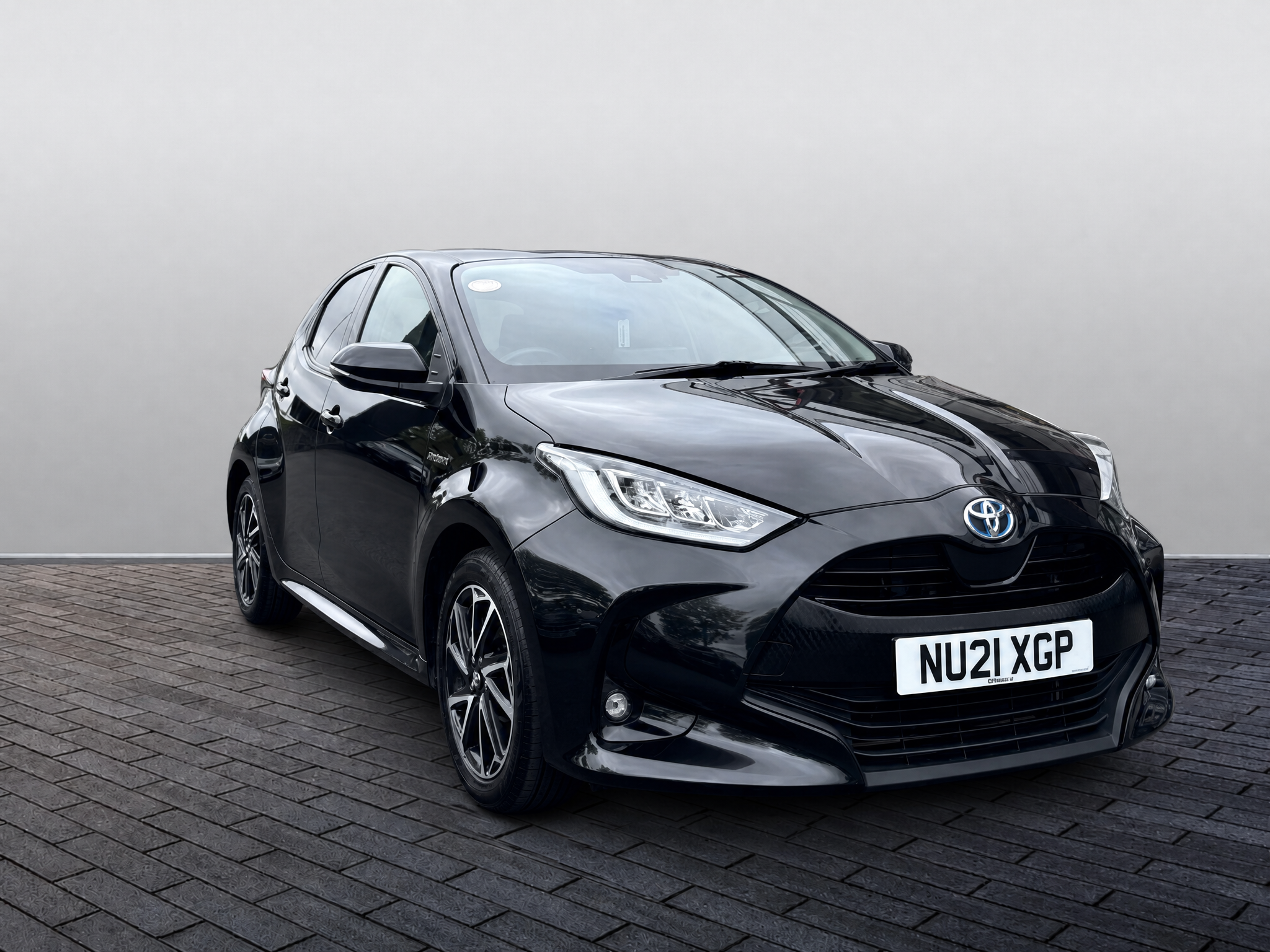 Main listing image - Toyota Yaris