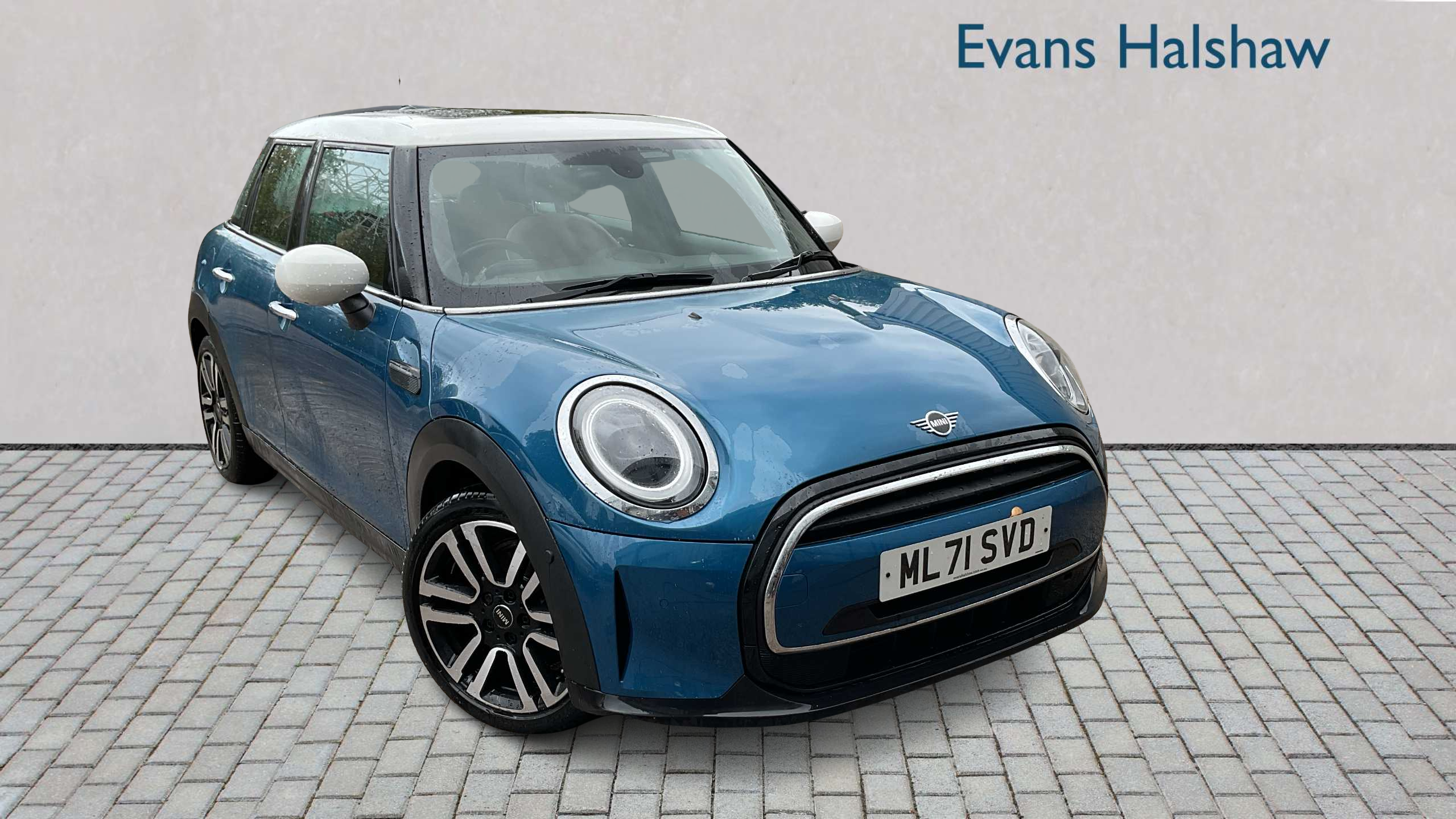 Main listing image - MINI Hatchback 5dr