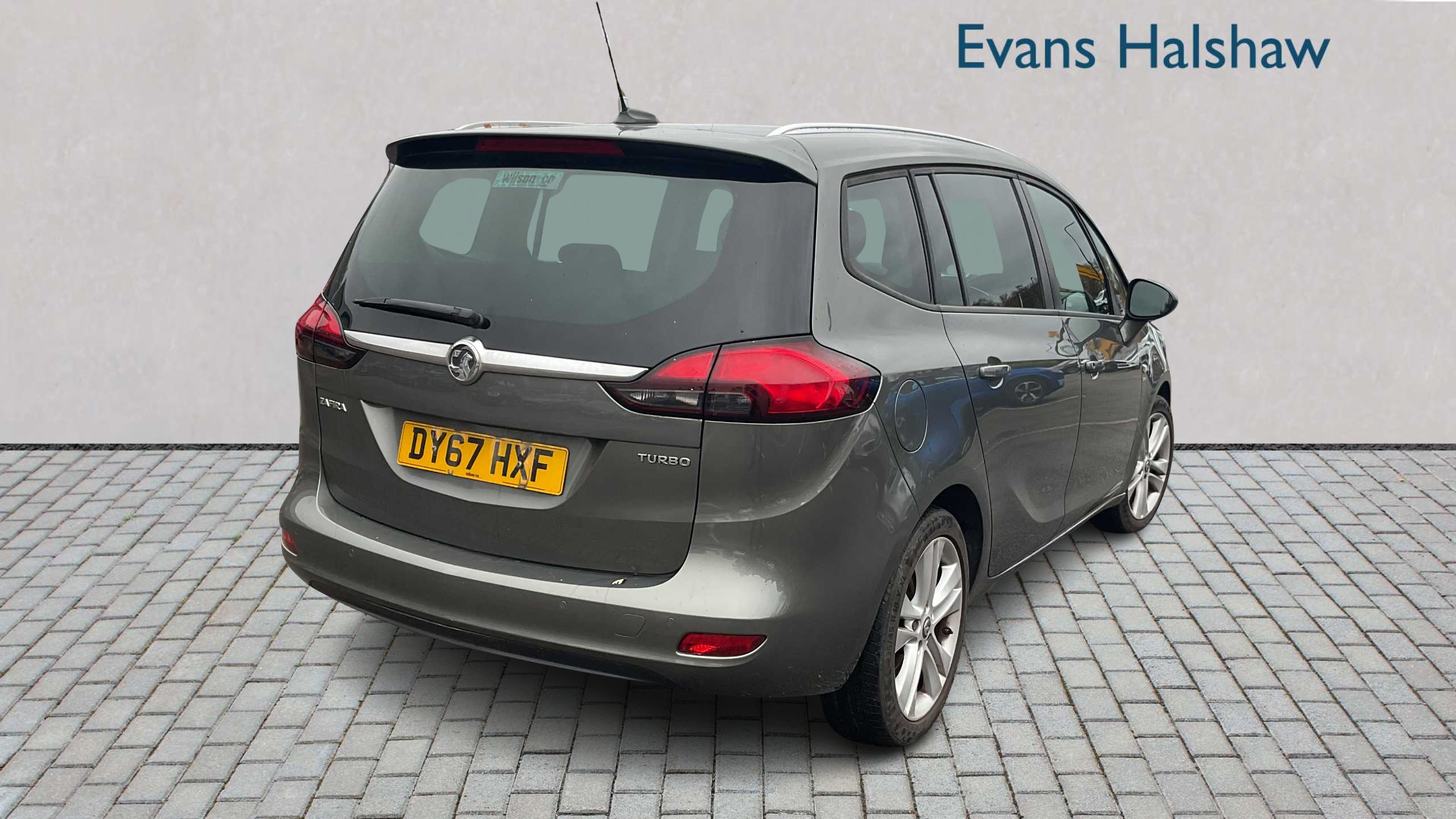 Main listing image - Vauxhall Zafira