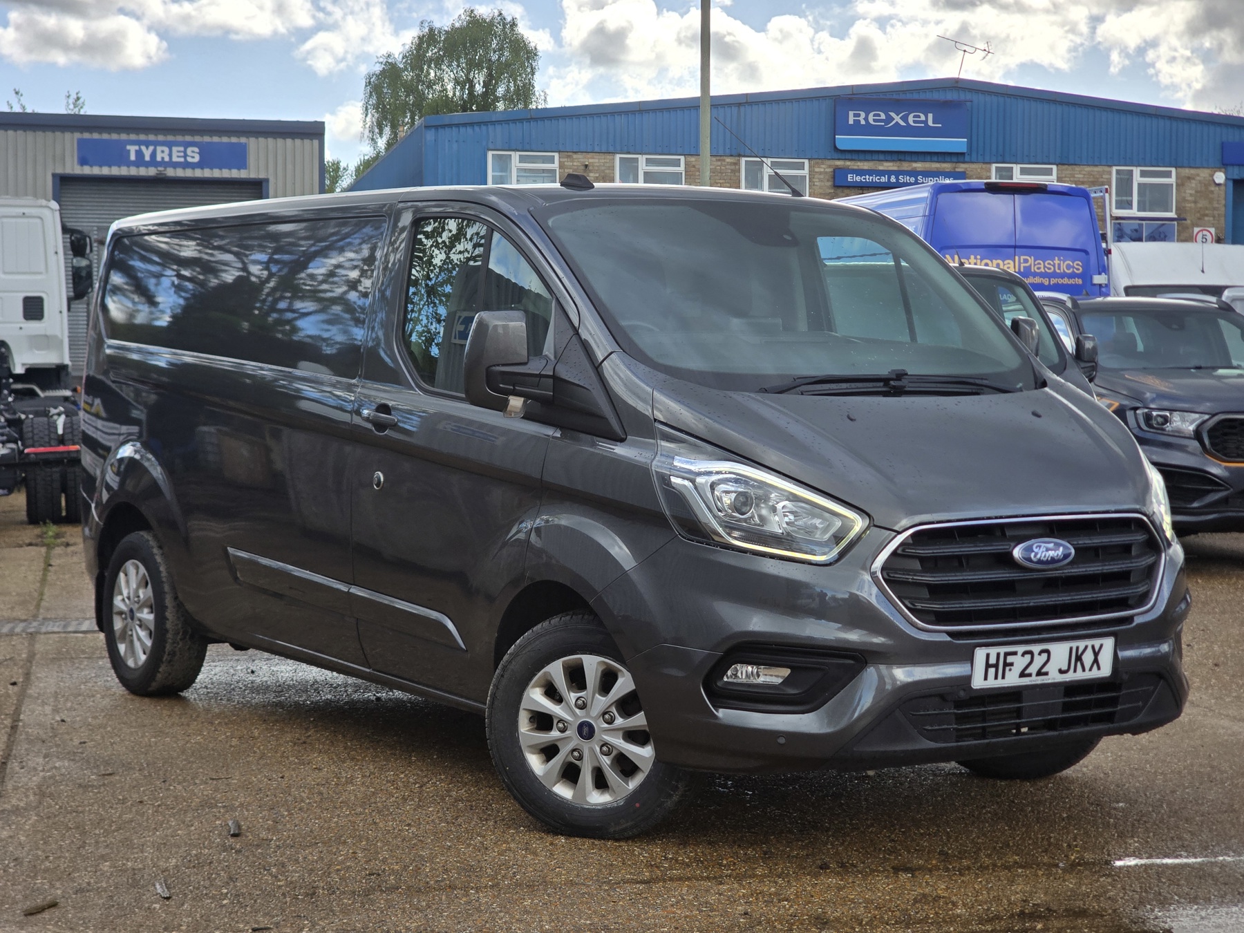 Main listing image - Ford Transit Custom