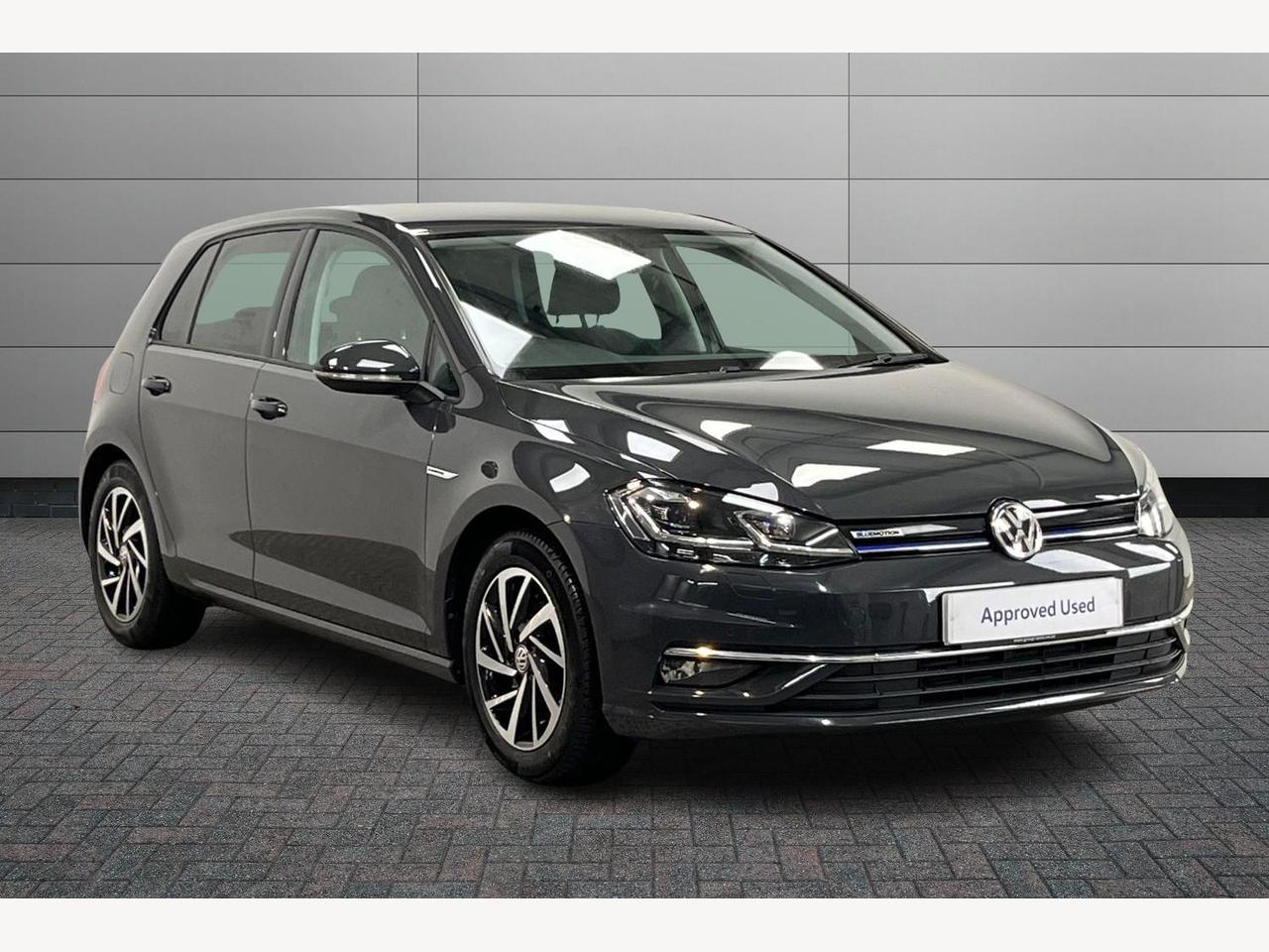 Main listing image - Volkswagen Golf