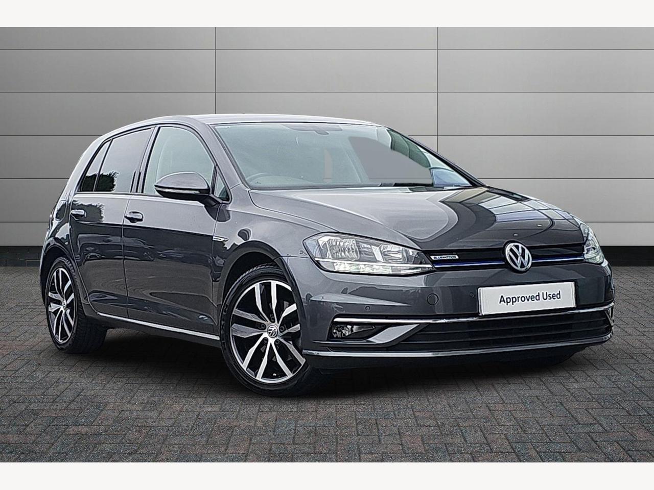Main listing image - Volkswagen Golf