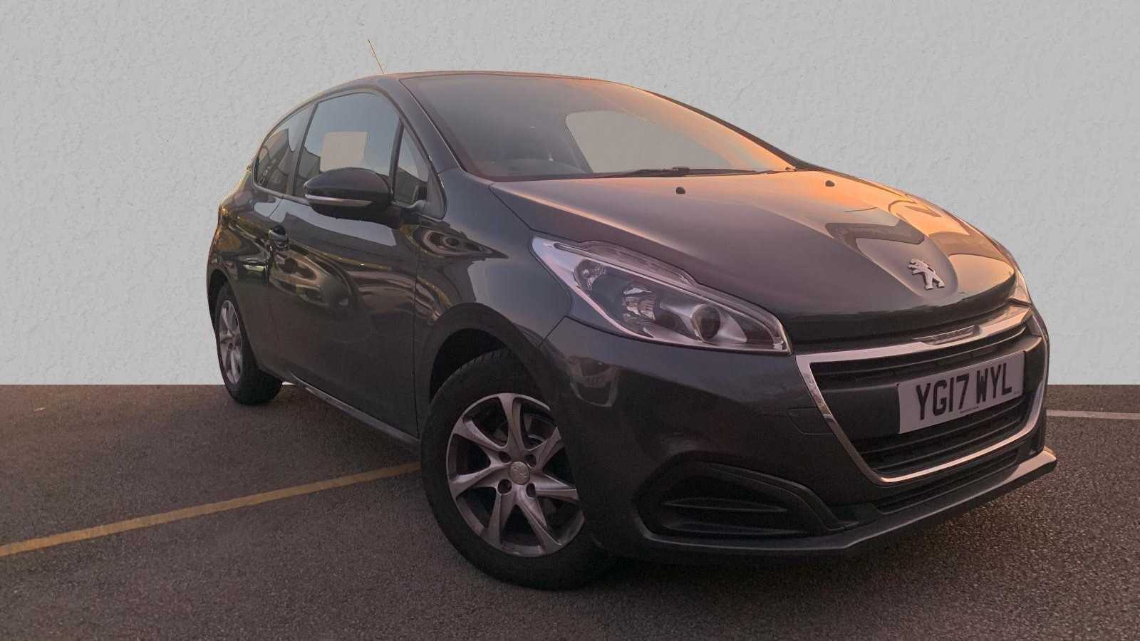 Main listing image - Peugeot 208