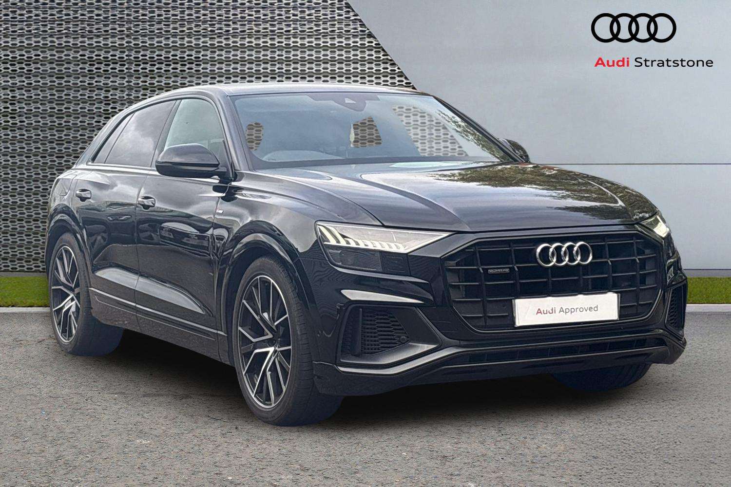 Main listing image - Audi Q8