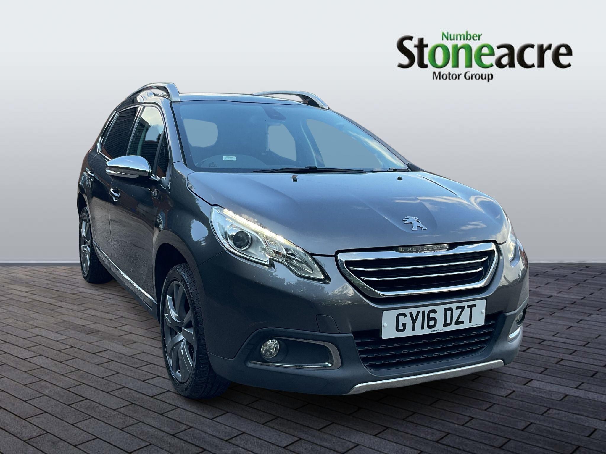 Main listing image - Peugeot 2008