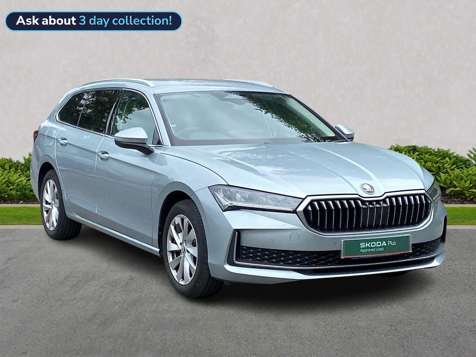 Main listing image - Skoda Superb Estate