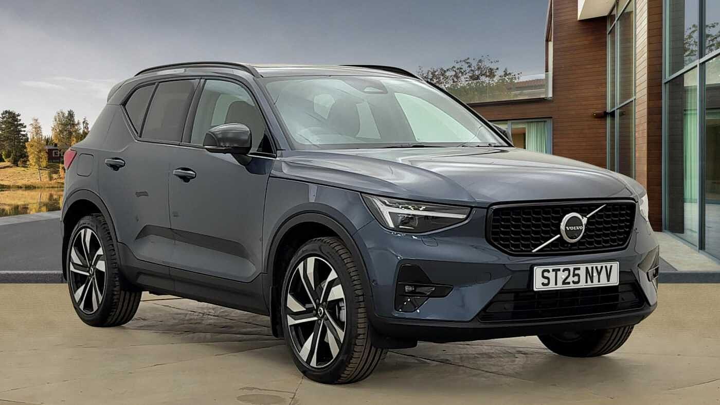 Main listing image - Volvo XC40