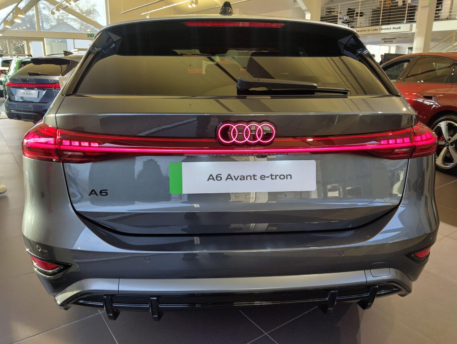 Main listing image - Audi S6