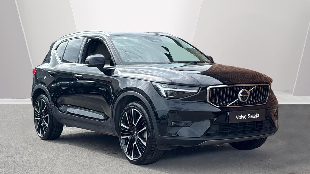 Main listing image - Volvo XC40