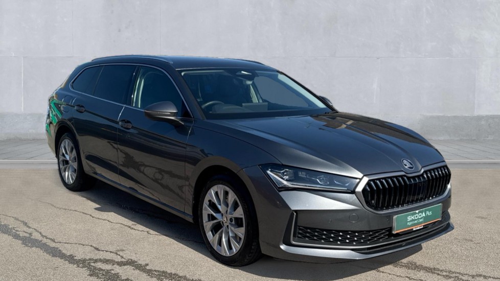 Main listing image - Skoda Superb Estate