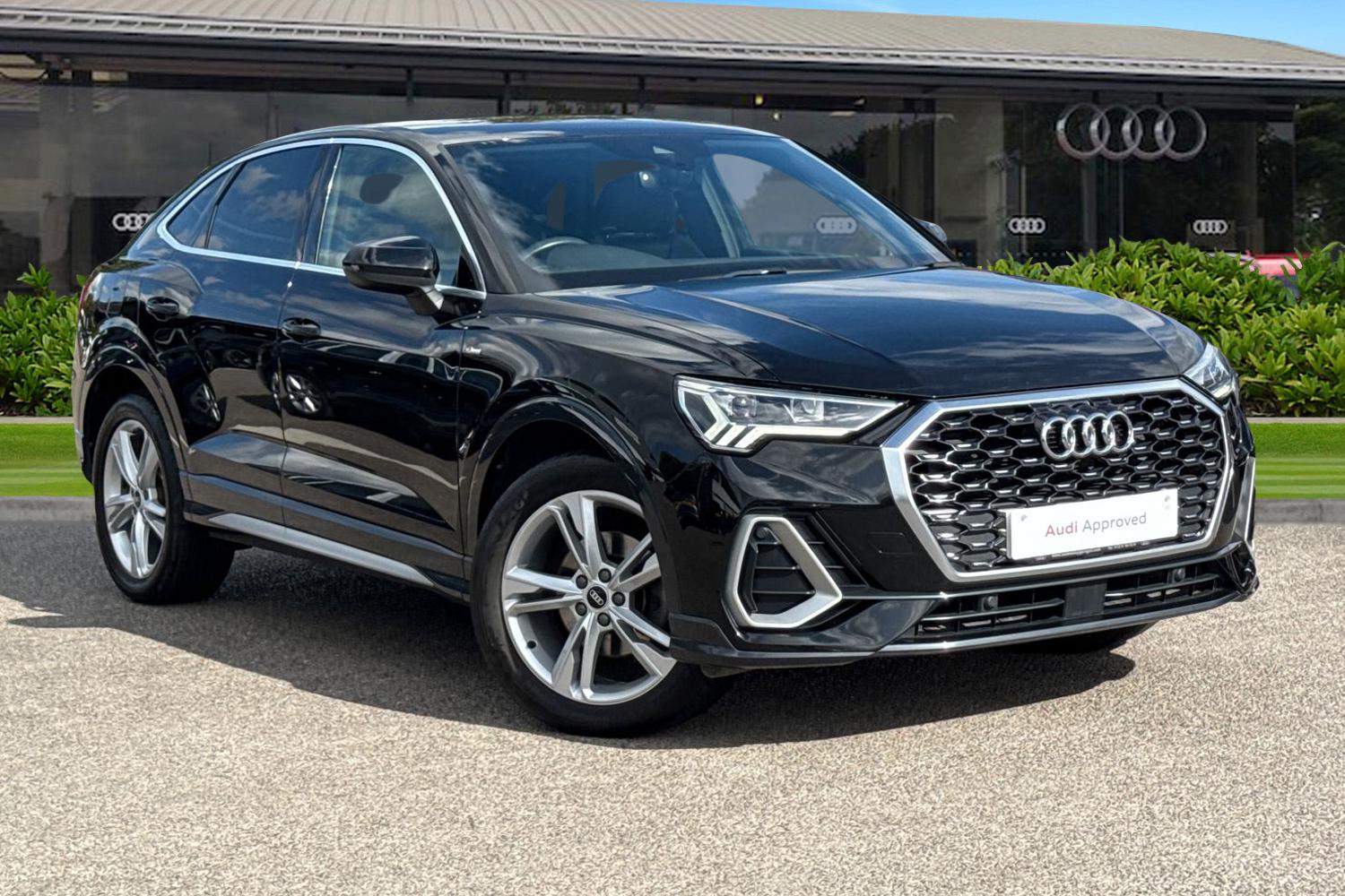 Main listing image - Audi Q3