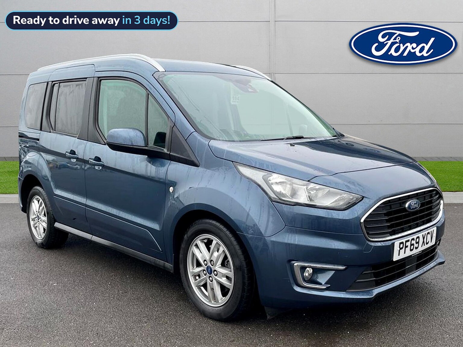 Main listing image - Ford Tourneo Connect