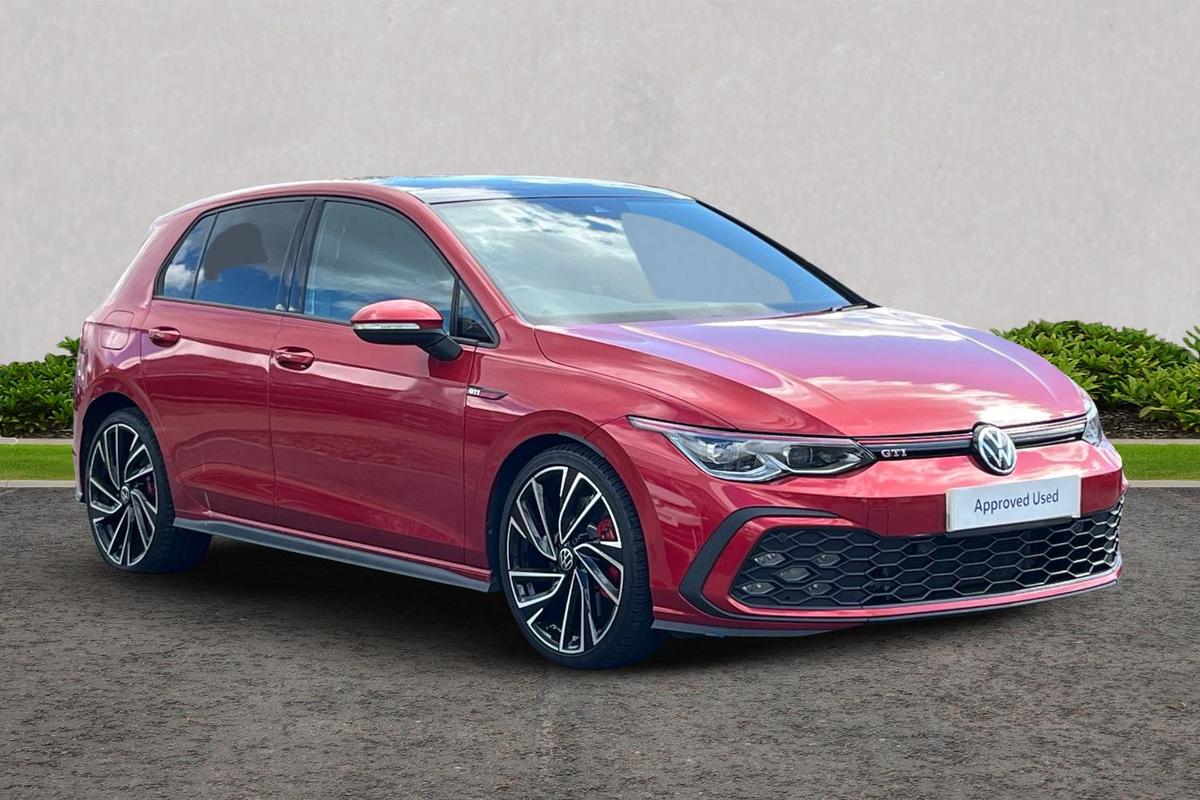 Main listing image - Volkswagen Golf