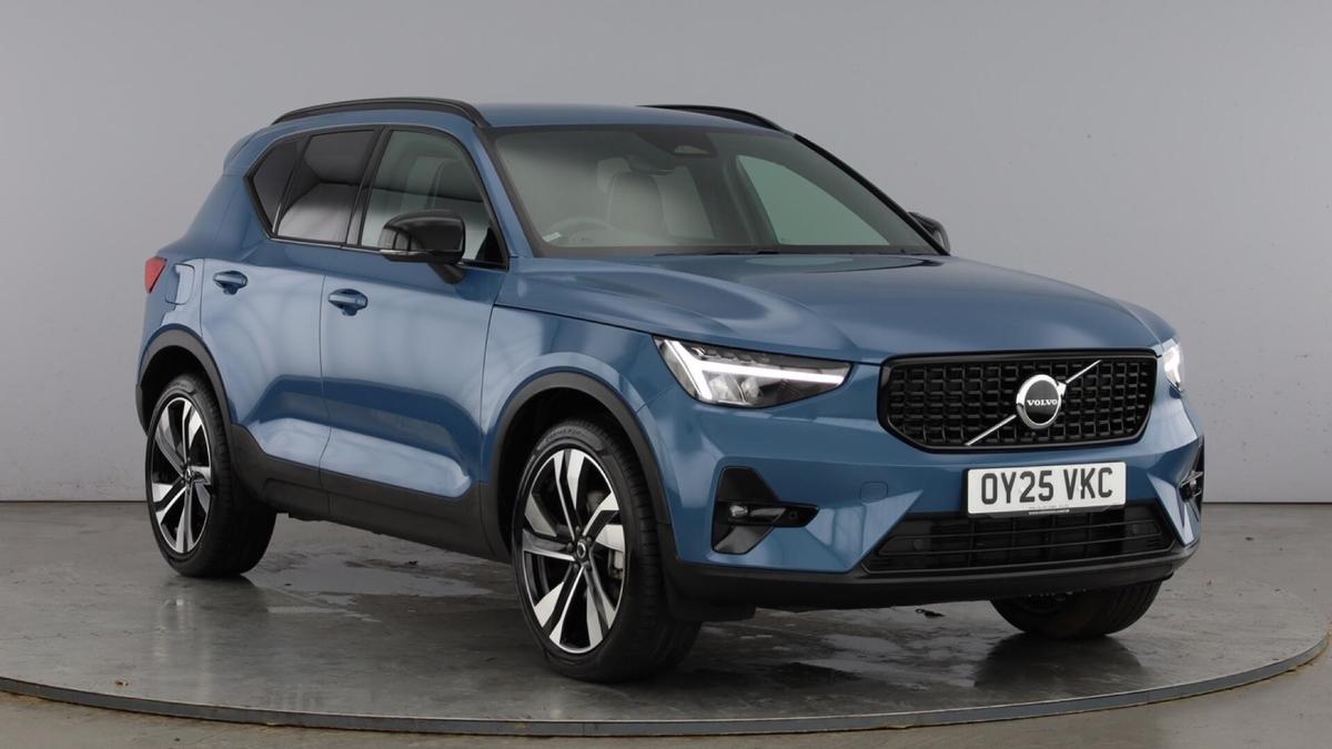 Main listing image - Volvo XC40
